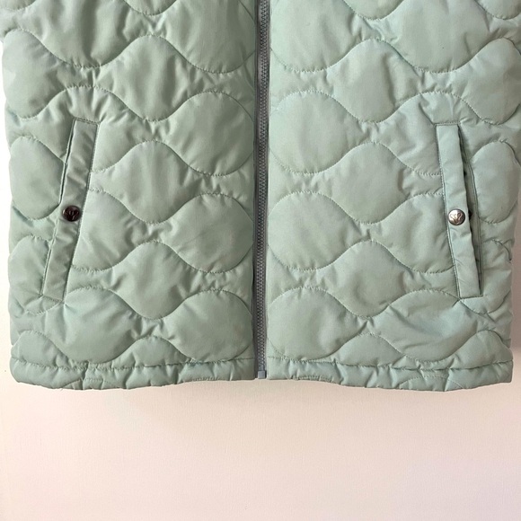 Destiny 2 Bungie Rewards Deep Stone Crypt Reversible Puffer Vest - Picture 5 of 11